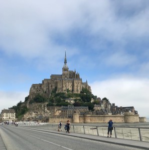 Mont St Michel von der Brücke