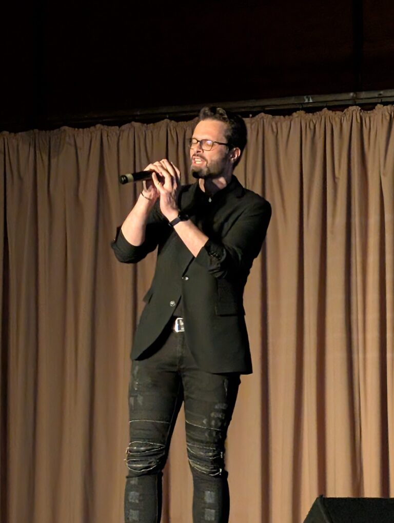 PXL_20260423_172836666