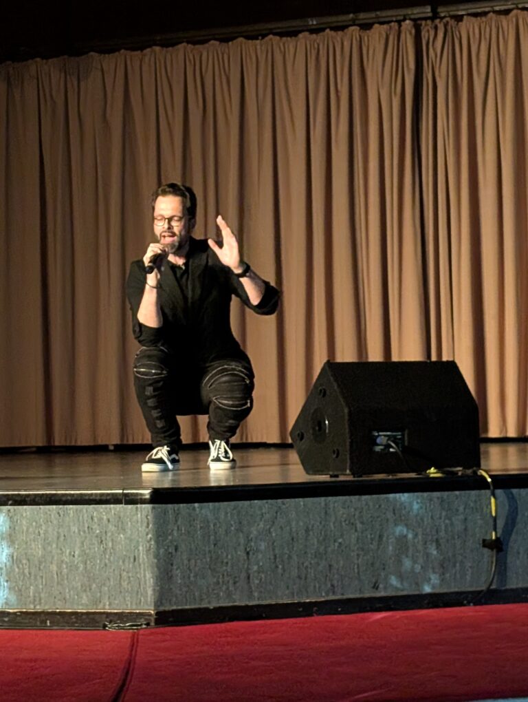 PXL_20260423_173047479